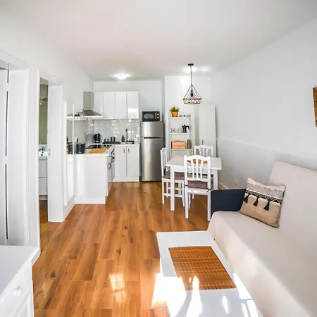 Διαμέρισμα Precioso Con Piscina