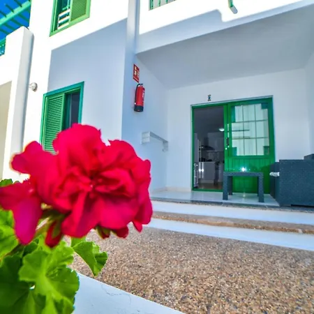 Precioso Con Piscina * Tias