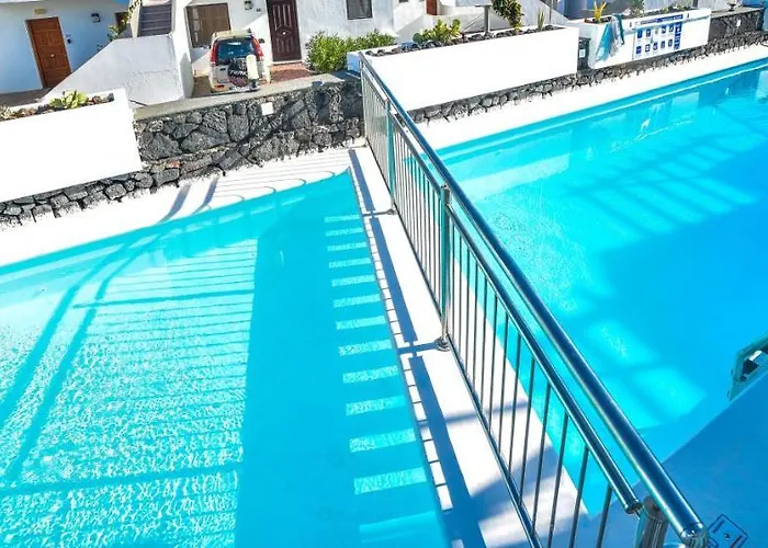 Precioso Con Piscina * Tias